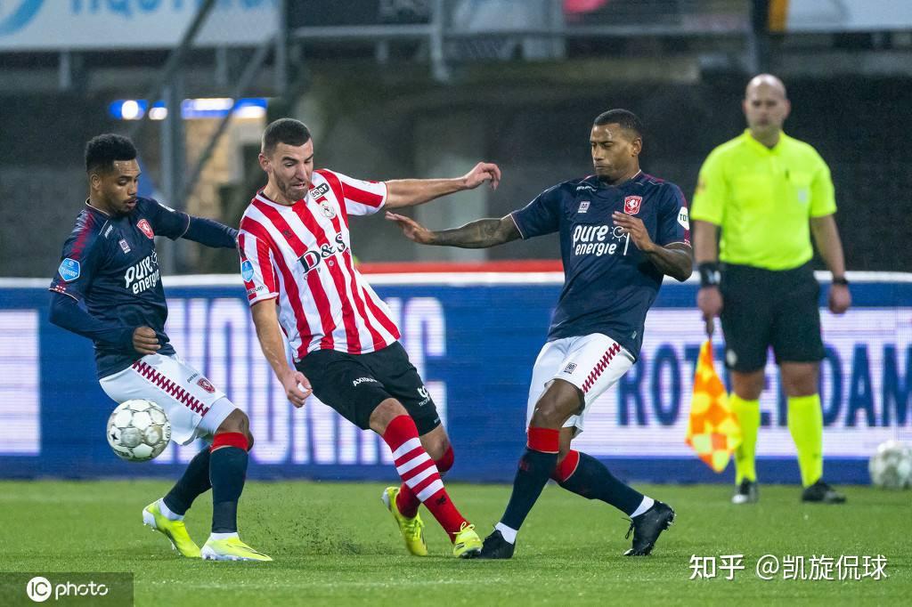 的更衣室生 的更衣室生