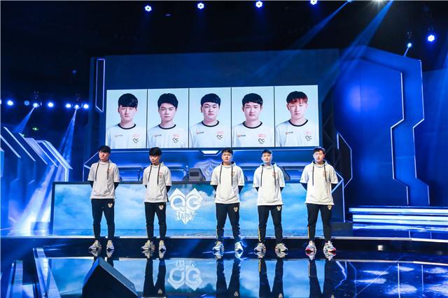 而在攻守转 而在攻守转